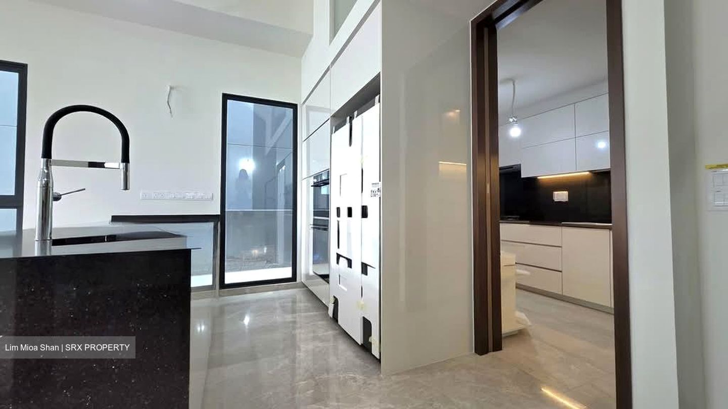 Serangoon Garden Estate (D19), Semi-Detached #605304571